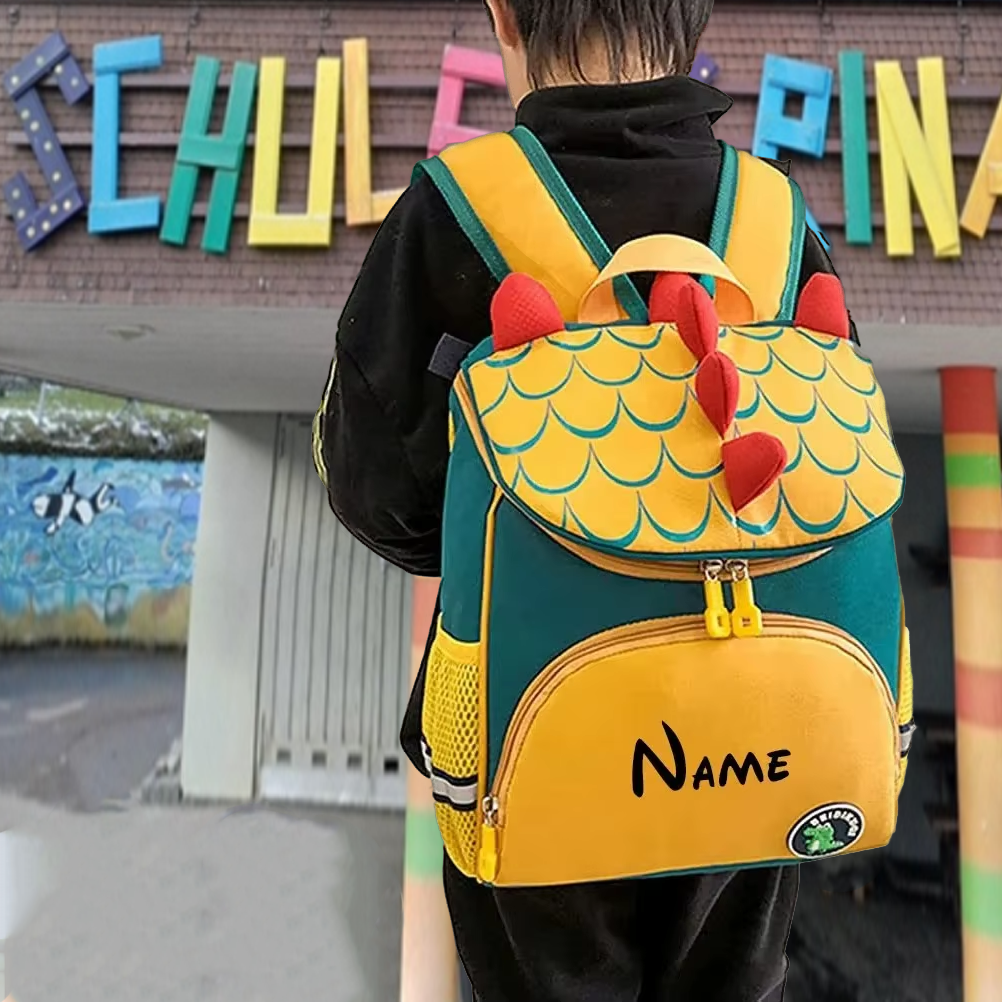 Kindergarten-Rucksack mit Name selber gestalten, gelber Dino-Rucksack für den ersten Schultag, Kindergarten online personalisieren