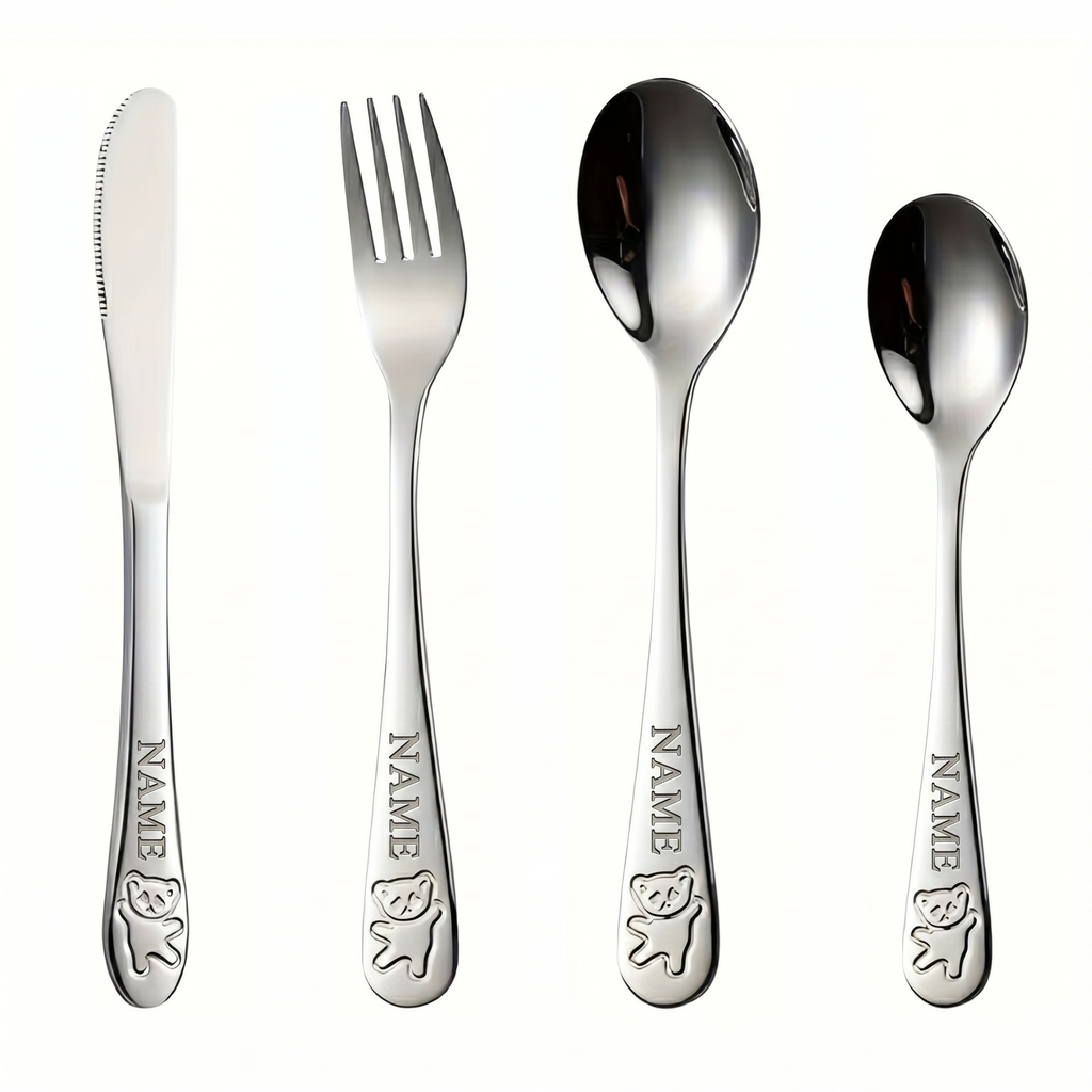 Personalisiertes Kinderbesteck mit Gravur und eigenem Namen als Set mit Messer, Gabel und Löffel